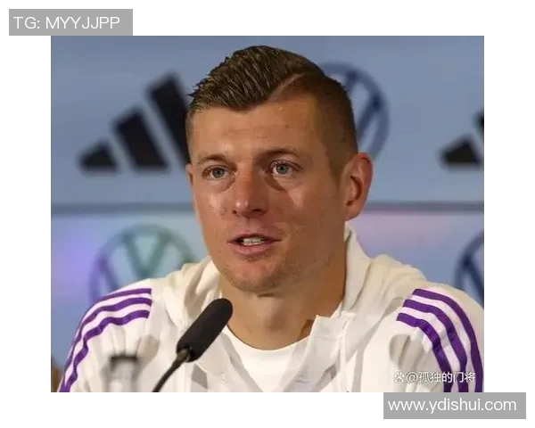 克罗斯的足球之路：从天才少年到世界级中场的辉煌历程与成就